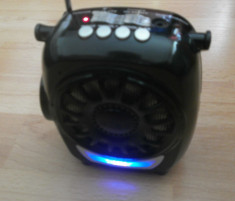 Radio FM portabil cu usb, sd, mp3, radio si acumulator reincarcabil si baterii foto