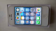 Vand iPhone 4s, stare foarte buna, blocat Vodafone foto