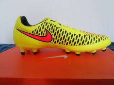 Ghete fotbal Nike Magista foto