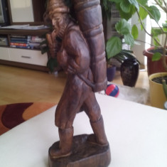 Omul cu pipa - sculptura in LEMN
