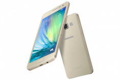 Vand Samsung Galaxy A3 Duos (dual sim), Gold. Telefonul este nou nout! foto