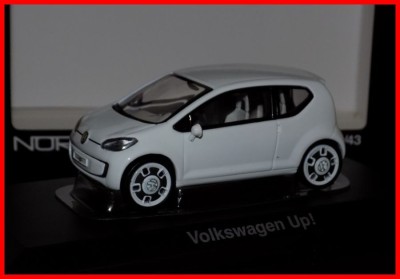 VOLKSWAGEN UP! (scara 1/43) NOREV foto