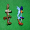 Lot 2 figurine jucarie,Wile E. Coyote ?i Road Runner, din desene animate ale Looney Tunes ?i Merrie Melodies; plastic, 9cm, colectie, decor