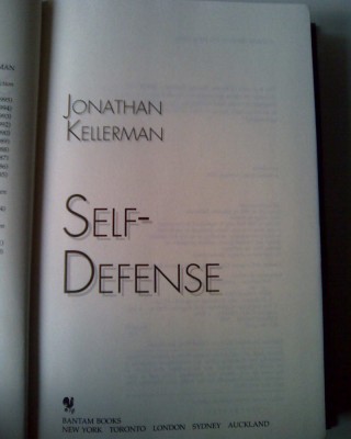 SELF-DEFENSE - Jonathan Kellerman (5+1)5 foto