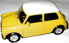 MACHETA METALICA Bburago , MINI COOPER , SCARA 1/24 , MADE IN ITALY , TRANSPORT GRATUIT !!! foto