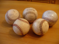 Lot mingi (minge) folosite de baseball,se vand toate la pretul afisat,colectie foto