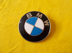 EMBLEMA AUTO BMW foto
