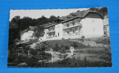 carte postala fotografie veche BRADET HOTELURILE FOTO EMANOIL SARBU DIN PITESTI . judetul arges. foarte rara (v035 foto