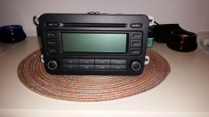 VAND CD PLAYER RCD 300 ORIGINAL VOLKSWAGEN COMPATIBIL CU GOLF,JETTA,PASSAT,EOS,TOURAN,TIGUAN etc foto