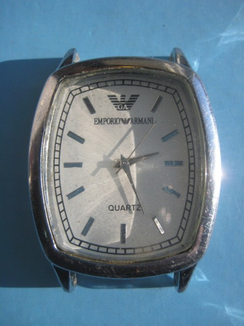 Emporio Armani quartz-ceas mana barbat functional fara cheie.