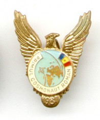 INSIGNA AVIATIE AVIATIA PRIMUL COSMONAUT ROMAN PILOT foto