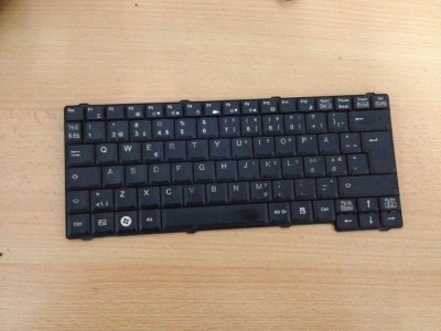 Tastatura Fujitsu Siemens Esprimo V5545 A58.42 foto