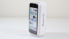 iPhone 5C 8Gb White nou, sigilat, neverlocked, garantie internationala 12 luni foto