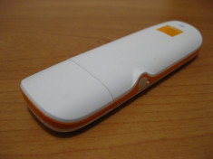 Modem stick dongle USB internet mobil 3G Huawei E173 decodat liber de retea Orange Vodafone Digi Net Mobil RDS Telekom foto