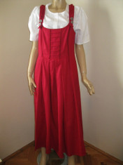 Rochie tiroleza , bavareza , dirndl original , rochie lunga cu nasturi 3SARAFAN ROSU / 42 foto