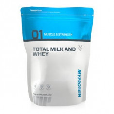 Proteina din izolat proteic din zer si concentrat de lapte Myprotein Total Milk and Whey - 2,5kg foto