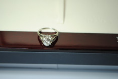 INEL LOGODNA AUR 18K CU DIAMANT 0.30CT foto