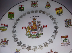 Farfurie decorativa, stema Canadei si a provinciilor ei, motive aurite foto