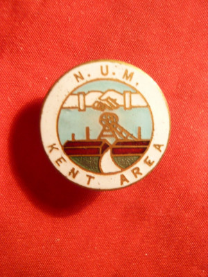 Insigna Minerit ,cu buton - NUM Kent Area , metal si email , d= 2,1 cm foto