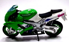 MOTOCICLETA-SCARA 1/18- BIKE- KAWASAKI-++2999 LICITATII !! foto