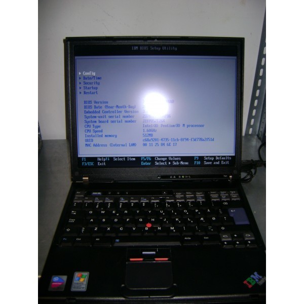 Laptop Second Hand Lenovo ThinkPad T43 foto mare Laptop Second Hand Lenovo ThinkPad T43 foto mare
