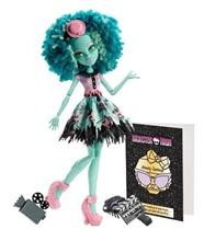 Papusa Monster High Hauntlywood Honey Swamp foto