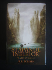 J. R. R. TOLKIEN - STAPANUL INELELOR volumul 1 - FRATIA INELULUI foto