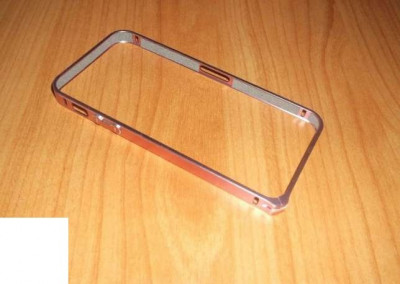 Bumper aluminiu iPhone 5 / 5S roz foto