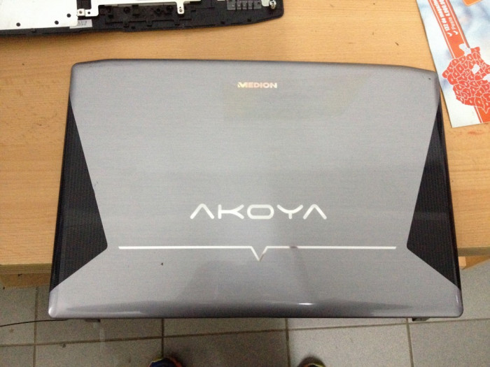 Capac display Medion Akoya MD98390 Model P6624 (A61.24 A127)