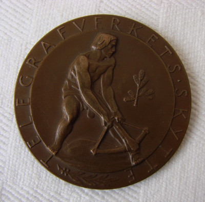 Medalie sportiva din bronz - anul 1953 (2) foto