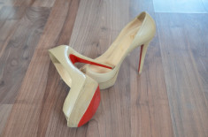 VAND PANTOFI DAMA LOUBOUTIN MODEL JAMIE 140MM ORIGINALI !!! foto