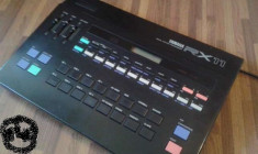 Vand drum machine Yamaha RX11 foto