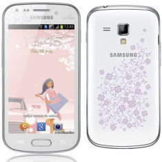 Samsung Galaxy S Duos S7562 Dual Sim, White la Fleur foto