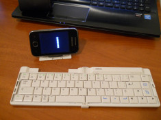 tastatura bluetooth Nokia SU-8W foto