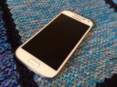 Samsung Galaxy S4 Mini alb foto