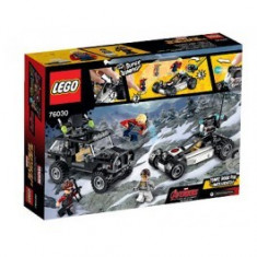 LEGO Super Heroes Confruntarea dintre Razbunatori si Hydra (76030) foto