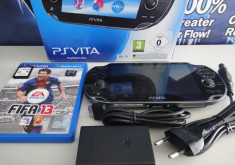 Consola Sony Playstation Vita (PS Vita) original, impecabil ca nou in cutie cu accesoriile originale, card + joc Fifa, poze reale ofer Garantia Okazii foto
