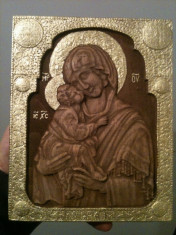 Fecioara Maria cu Pruncul Iisus - icoana sculptata foto