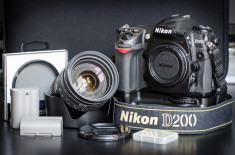 Nikon D200 si obiectiv Nikon 18-200mm VR foto