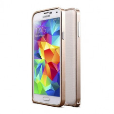 Bumper metal auriu inchidere pe colt (cheie) Samsung Galaxy S4 i9500 + folie