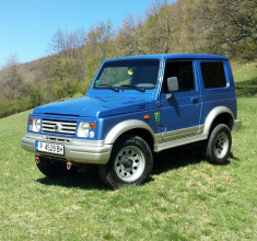 Suzuki Samurai foto