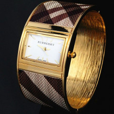 CEAS DAMA BURBERRY NEW HERITAGE-INCHIDERE CU ARC-SUPERB-COLECTIE NOUA-CALITATEA1 foto