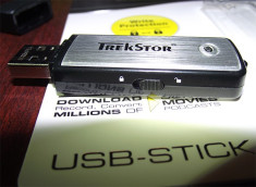 Stick Memorie USB Trekstor 8GB cu buton fizic pentru protectie la scriere! foto