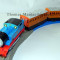 TOMY/TrackMaster trenulet baterii-locomotiva motorizata THOMAS + Annie, Clarabel