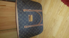 geanta louis vuitton foto