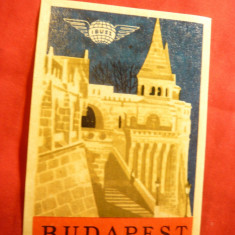Eticheta Turistica adeziva Budapesta cu emblema IBUSI , dim.= 7,2x10,3 cm