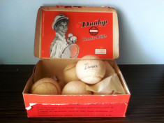 Set de mingi de tenis de camp DUNLOP anii 1959 - obiecte de decor sportiv foto