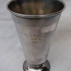Superba cupa din alama argintata anul 1961