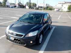 Ford Focus Sedan 2010 foto