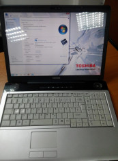 Laptop Toshiba Satellite P200 foto